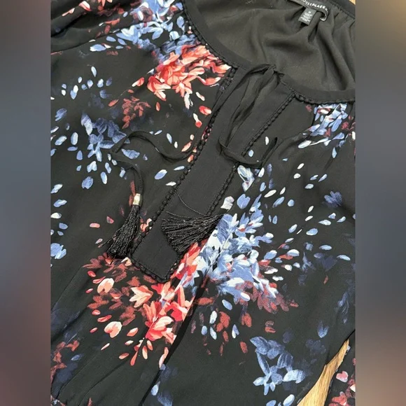 EASTER SALE! White House Black Market Chiffon Dress, Size 6 - Picture 3 of 6